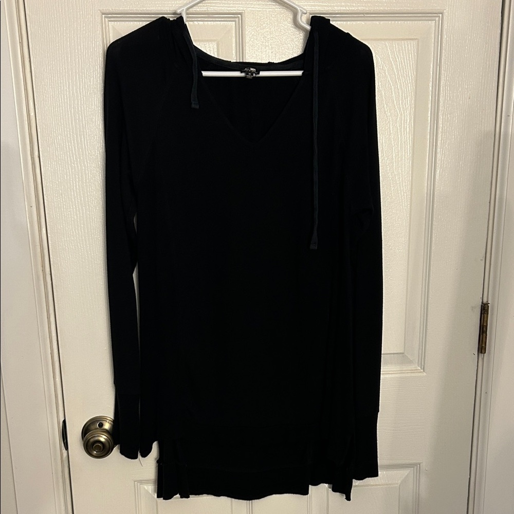 Cable & Gauge Charcoal V-Neck Top